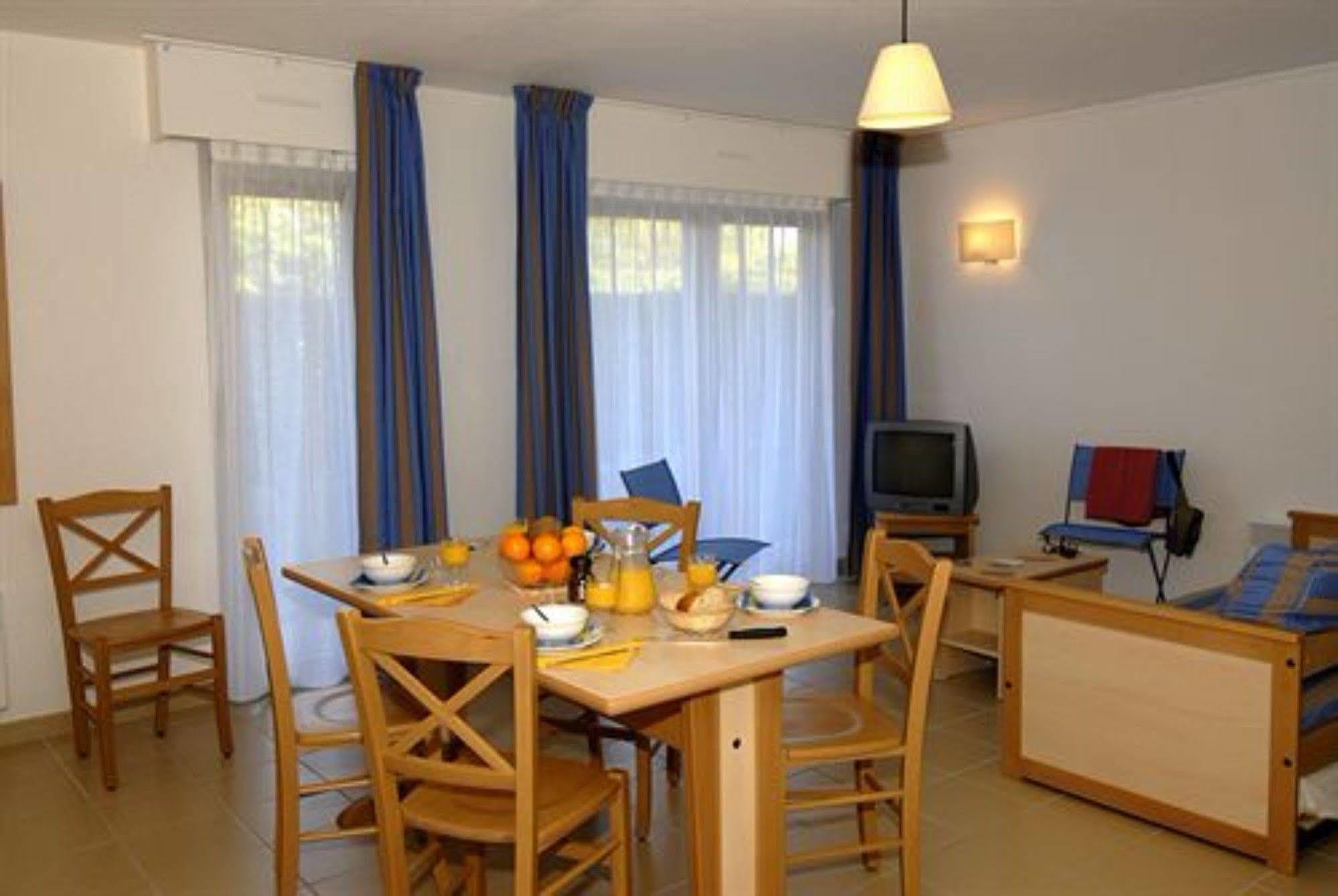 Residence Odalys Du Port Hourtin Eksteriør billede